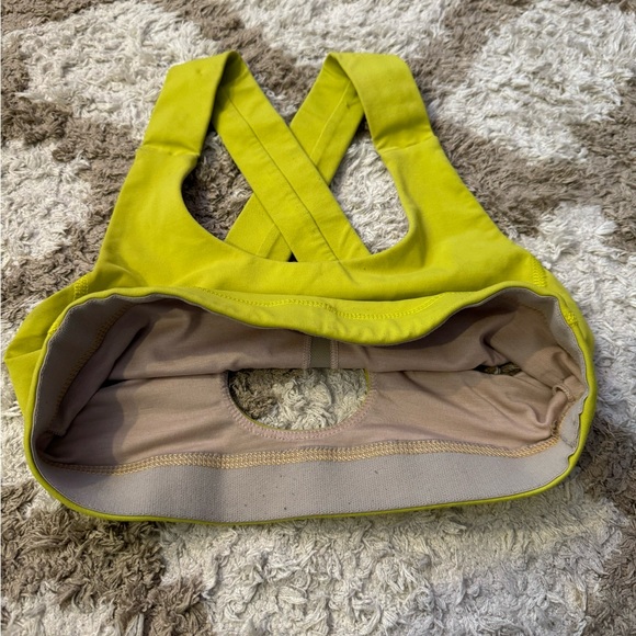 🛎️ Clearance Size 4 Lululemon All Sport Bra (Yellow Color) - Picture 2 of 4